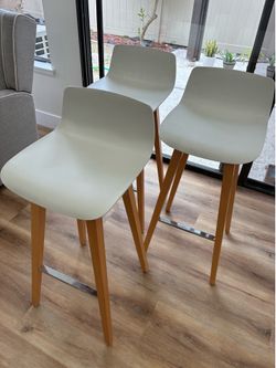 White Bar Stools