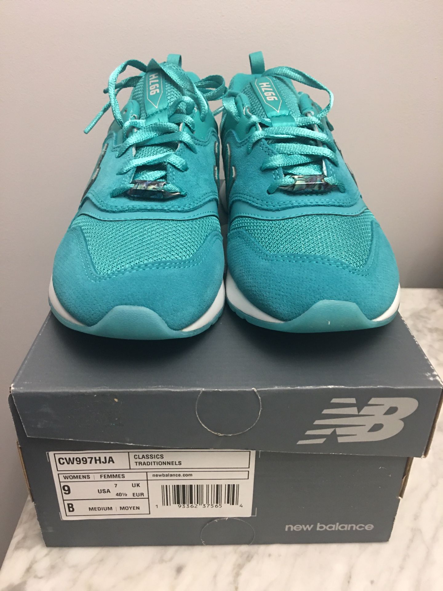 Women's New Balance 997 Size