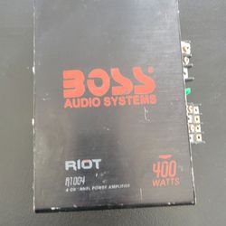 Boss Car Amplifier 