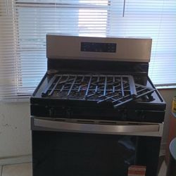 Whirlpool Gas Stove New 