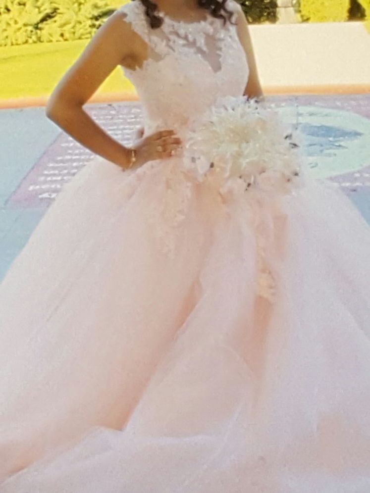 15 QUINSEAÑERA BEAUTIFULLY DRESS