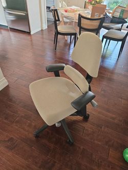 Anthros Desk Chair
