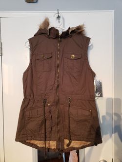 Women Sleeveless Vest.