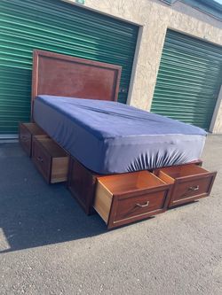 Pottery Barn Queen Bedframe