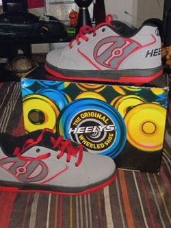 The original heelys wheeled shoes  size 12