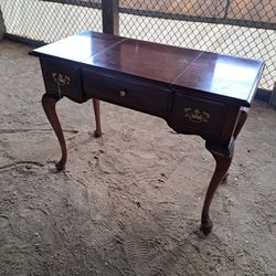 Lexington Vanity Table 