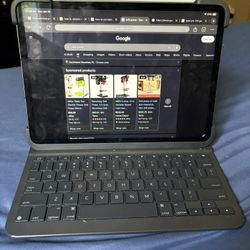 iPad Pro 3rd Gen With M1 Chip, Apple Pencil, And Logi Keyboard 