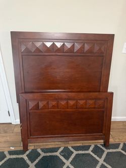 Twin size bed
