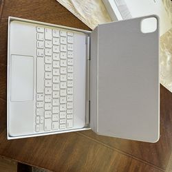 Apple Magic Keyboard Previous Generation  11 Inch I Pad Pro + Apple Pencil Stylus 
