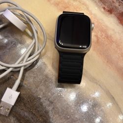 Apple Watch Series 7 41mm Starlight GPS + Cellular 