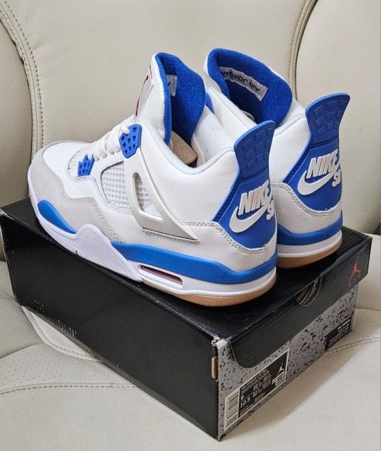 Jordan 4 Retro