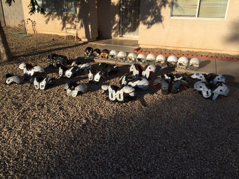 Used Youth Football Helmet & Shoulder Pads
