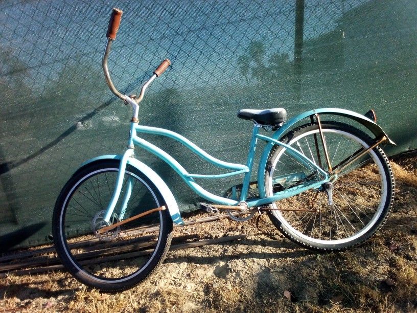Girls Radd Beach Cruiser Bike