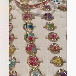 Resin Rings With Dried Flower