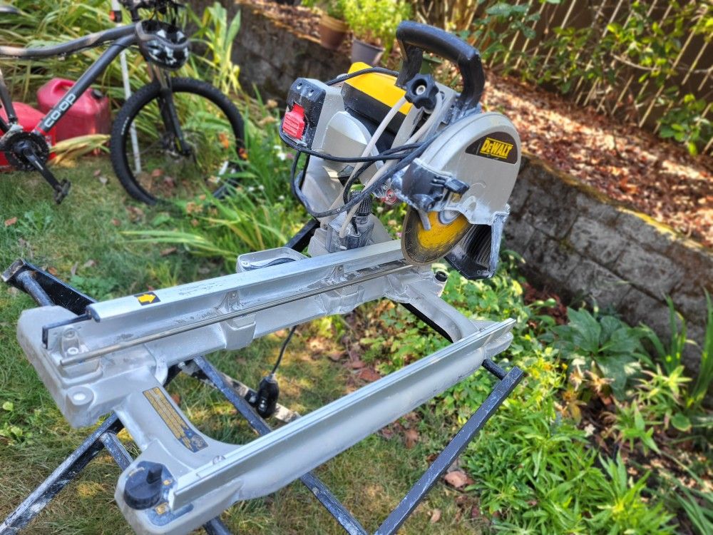 Dewalt D36000 Tile Saw