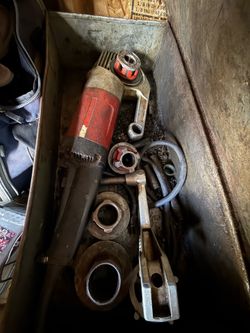 Rigid hand held power driver pipe threader