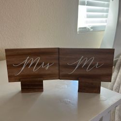 Mr & Mrs 