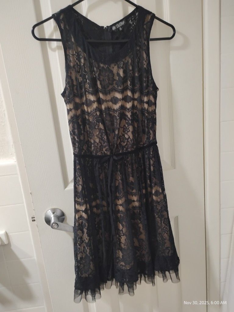 Dinner/Cocktail/Party  Dress!   Great Condition Barely Worn!  