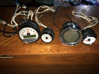 Evinrude boat gauges