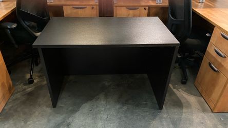 Computer table