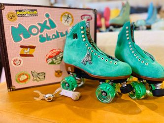 Brand New Moxi Lolly Skates Size 8 – Apple Green.