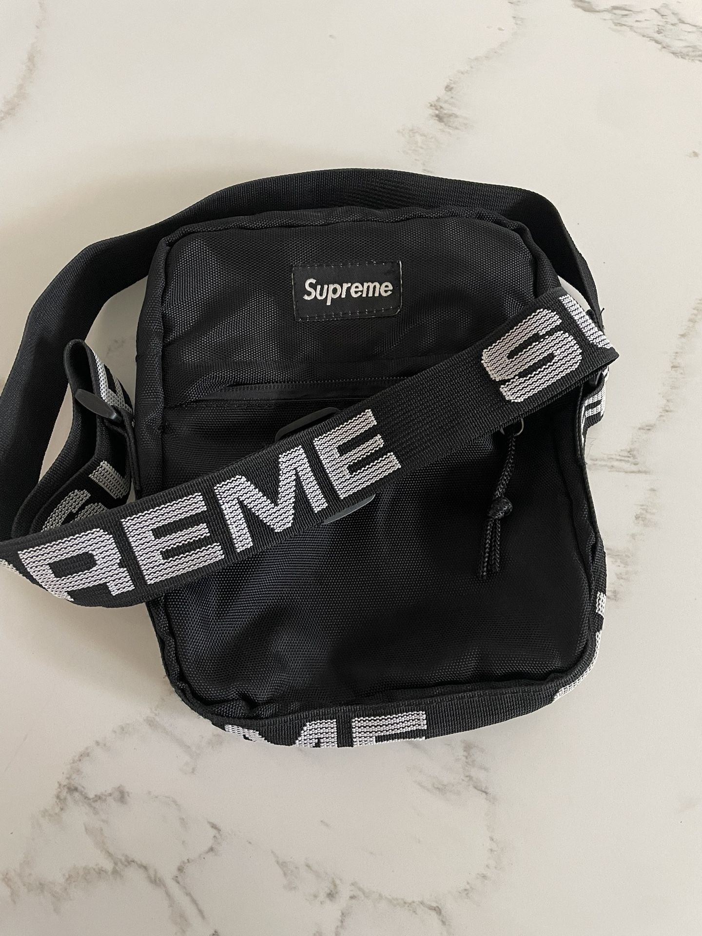 Supreme Men's Shoulder Bag OBO