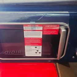 BRAND NEW RETRO MICROWAVE