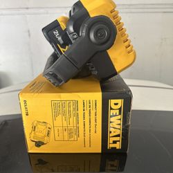Luz Dewalt 