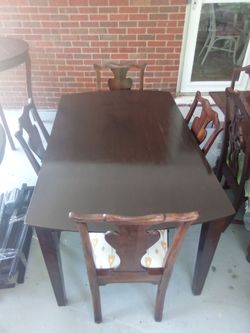 Dinning room Table  4 chairs