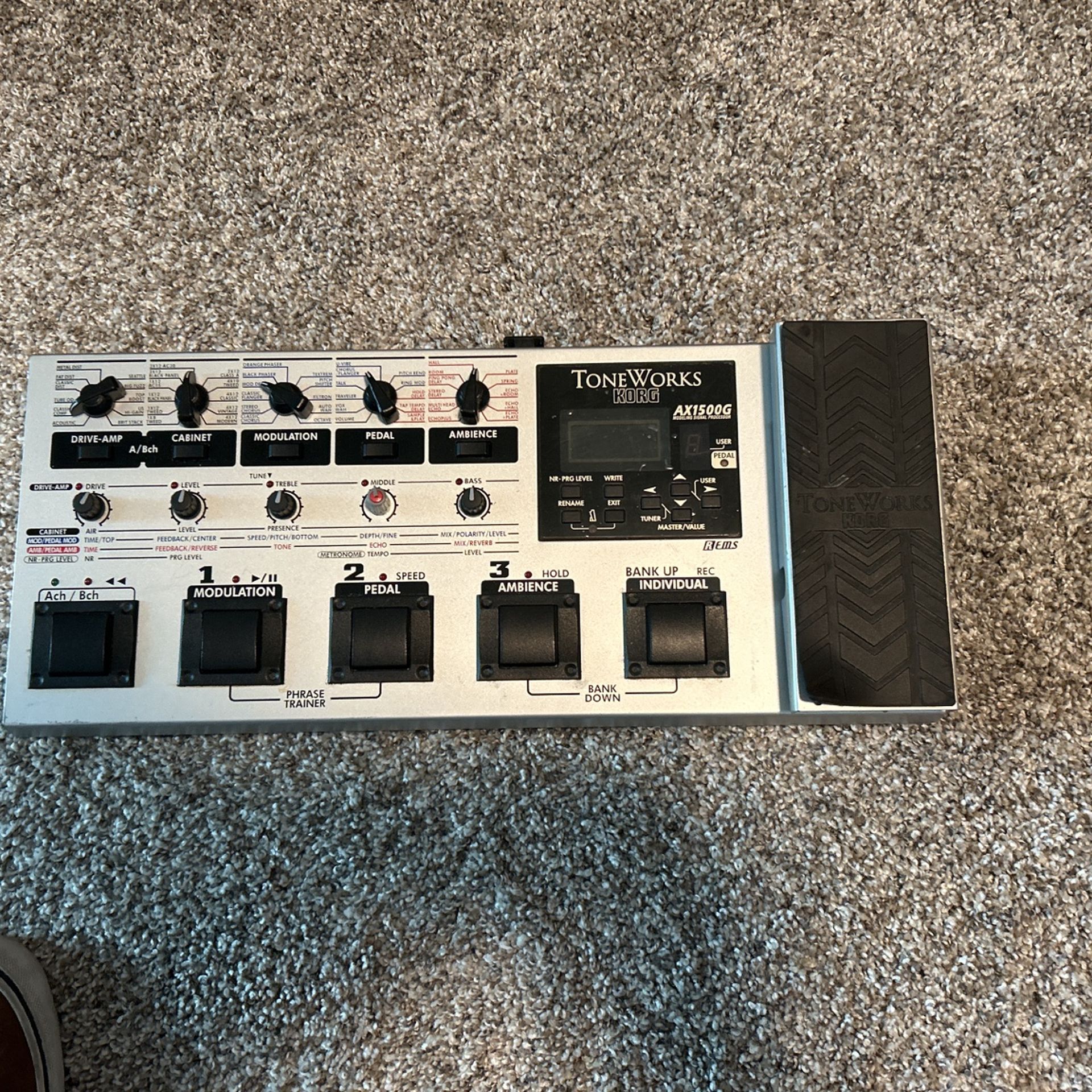 Multi Effects Pedal Board By KORG AX1500G