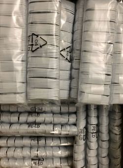 iPhone Lightning to USB Cables for all iPhones models