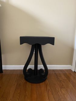 Furniture: Black Square Pedestal Side Table
