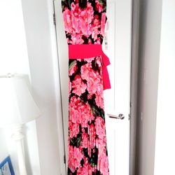 Eliza J. Floral Pink Maxi Dress. Brand New! SIZE 6