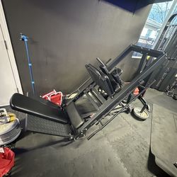Titan Fitness Hack/leg Press Combo