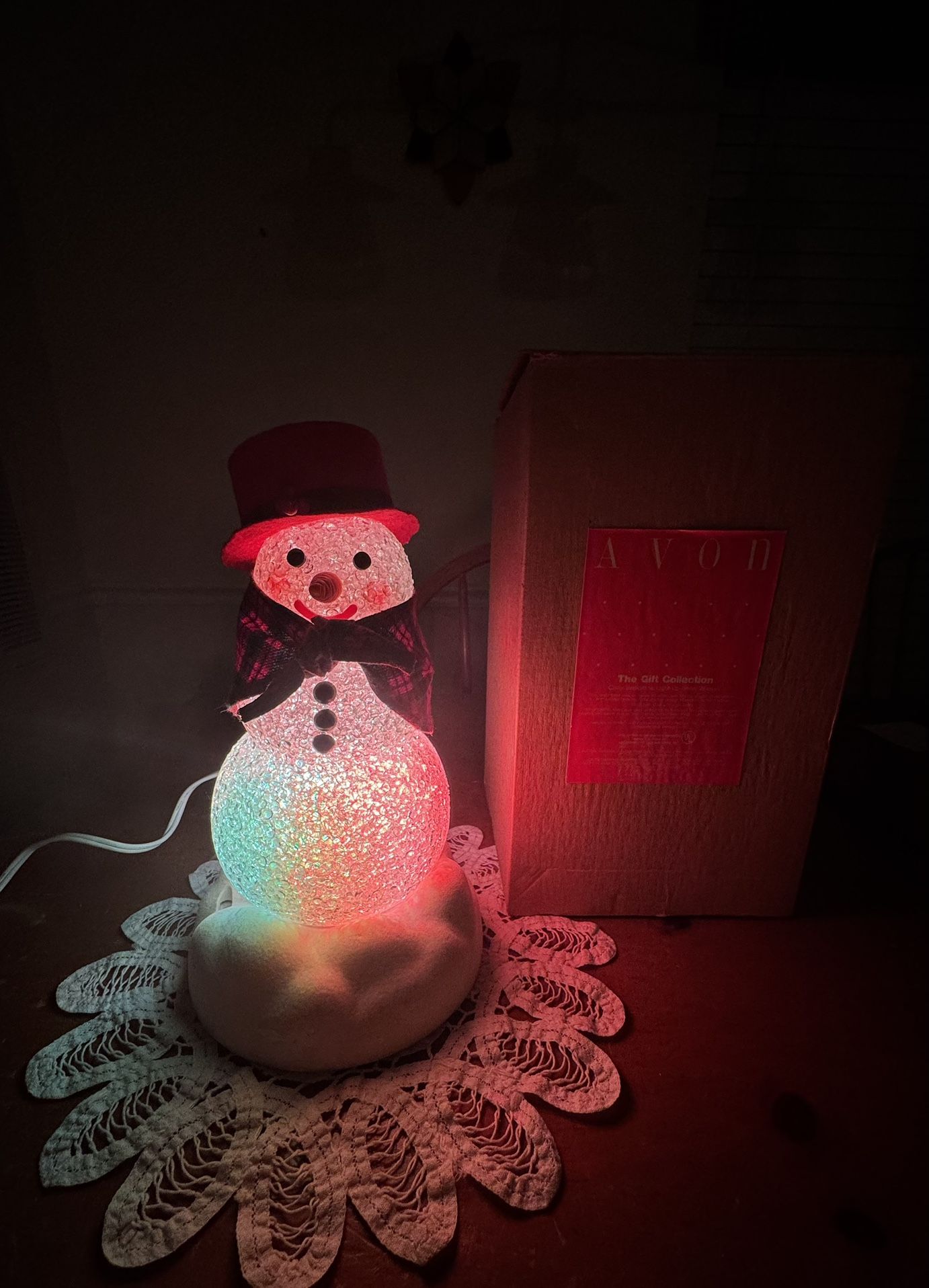 Vintage Avon “Chilly Samantha” Light Up Snow Woman Christmas Decor