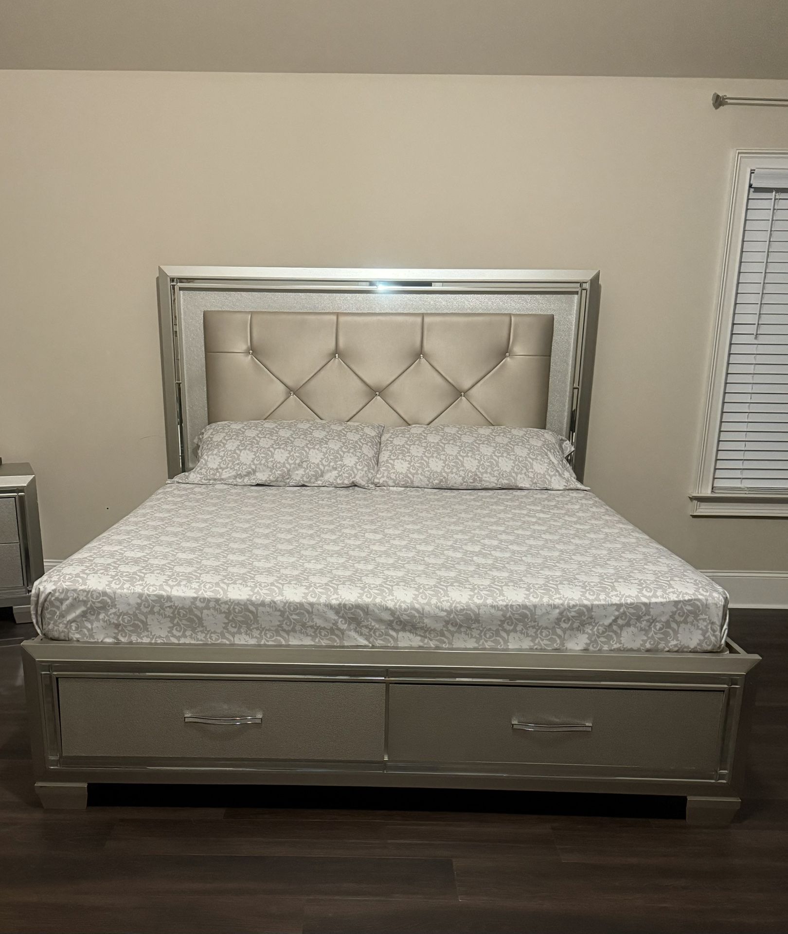 King Bedroom Set
