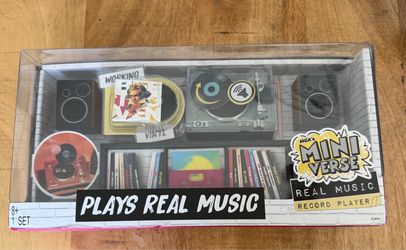 NEW MGA's Miniverse Real Music Record Player Mini Collectibles Mini Playable Record Player Featuring Beethoven