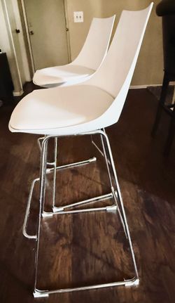 Barstools 2 of them