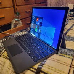 Excellent 11 inch Surface Tablet-Laptop Touchscreen With Intel Core i5 Processor With Windows 10 With Office Programs 