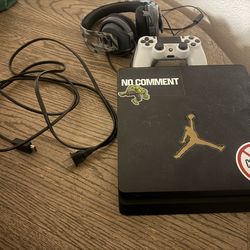PS4 & Controller