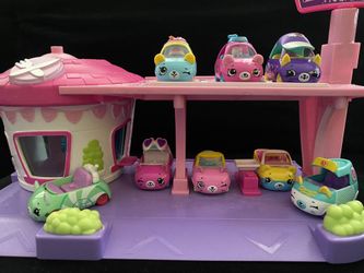 Shopkins Cutie Cars Drive Thru Diner Playset for Sale in San Antonio, TX -  OfferUp