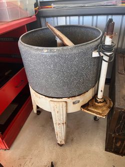 Holland-Rieger Antique electric washing machine
