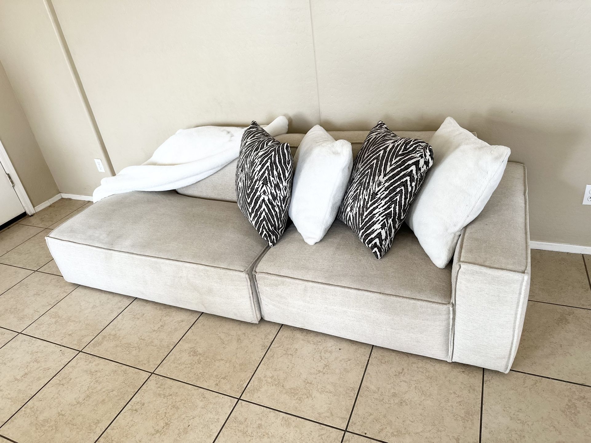 Castlery Side Chaise Sectional Couch-FREE DELIVERY