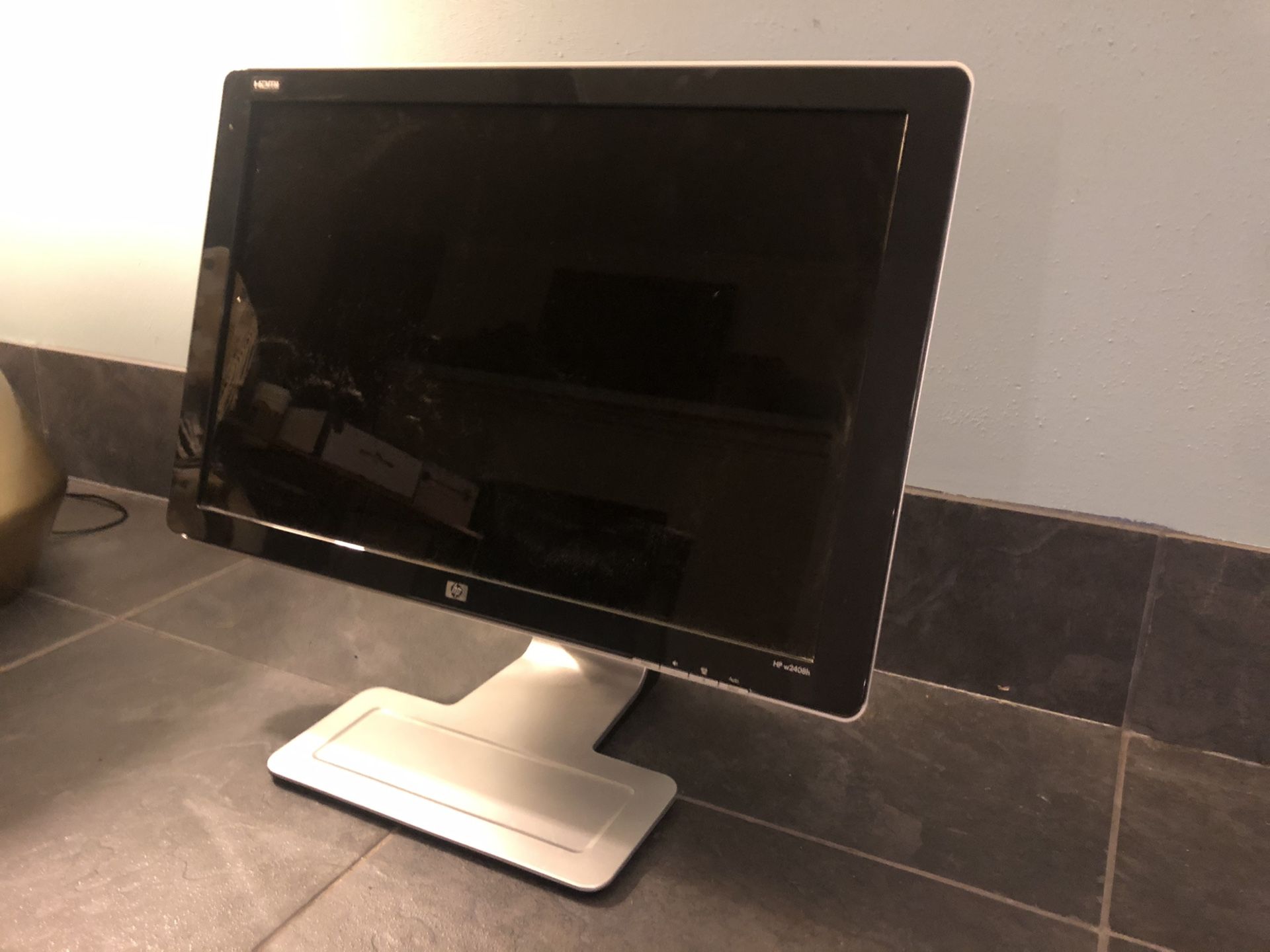 HP computer monitor