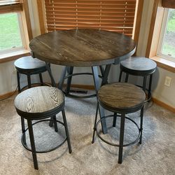 Table And 5 Swivel Stools