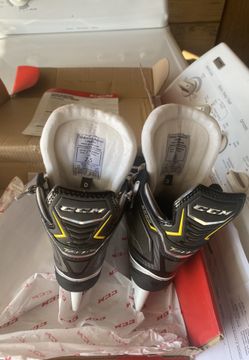 Tacks CCM ice Skates