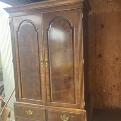 Very nice antique dresser