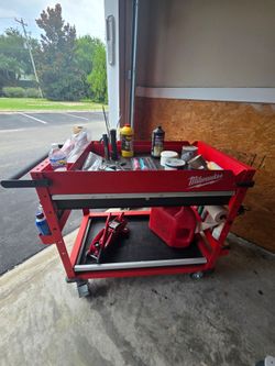 Milwaukee tool cart with all Items pictured included **SALE ENDS WEDNESDAY 7/29**