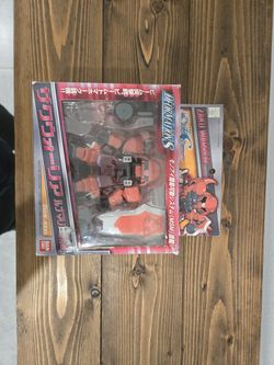 Gundam Figurine 