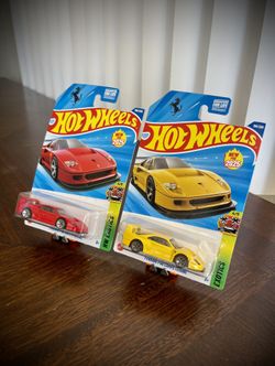 Hot Wheels Lot of 2 Ferrari F40 Competizione (New for 2025), red & yellow